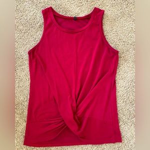 Maroon tank